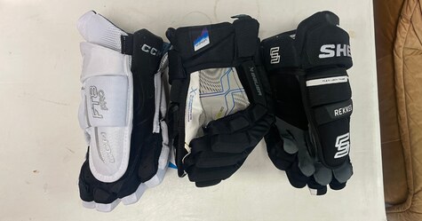 orovnanie špičkových dlaní u hokejových rukavíc Sherwood Rekker Morph Pro a Bauer Vapor Flylite a CCM Jetspeed FT8 Pro v Hejduk Sport.