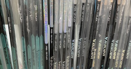 Porovnanie hokejok Bauer s označením flex