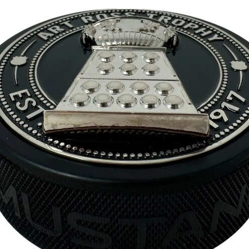 Fanouškovský puk Mustang NHL 3D Silver Medallion Art Ross Trophy