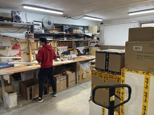 Order dispatch from Hejduksport’s own warehouse