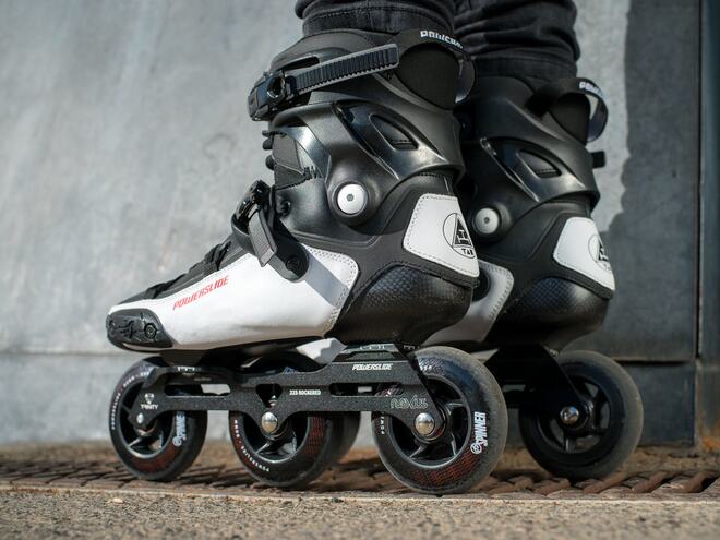 Kolieskové korčule Powerslide Tau 90 Trinity