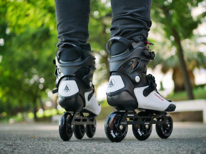 Kolieskové korčule Powerslide Tau 90 Trinity