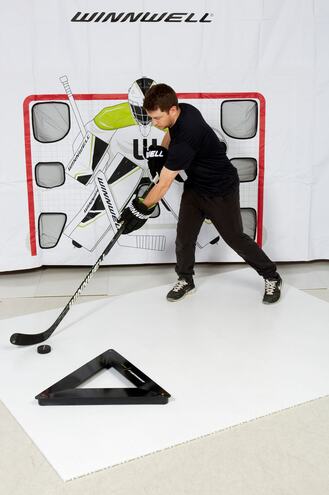 Tréningový nahrávač Winnwell Pro Triangle Passing Aid