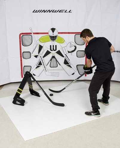 Plastová trojnožka Winnwell Pro Defender Stickhandling Aid