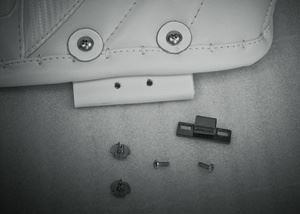 Set Toe Hook to hook goalie pads to skates