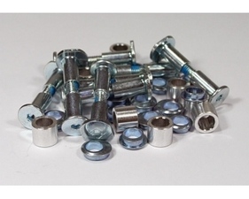 Náhradní šrouby Powerslide Kizer Slim Line Axle Set Black (8ks)