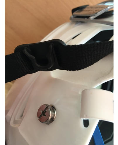 Náhradné skrutka k prilbe Bauer Fm Sliding Buckle (1ks)