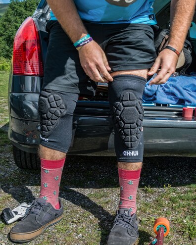 Chrániče kolen Ennui Shock Sleeve Pro Knee Gasket