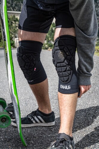 Chrániče kolen Ennui Shock Sleeve Pro Knee Gasket